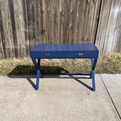 Desk 45”W x 21”D x 31”H