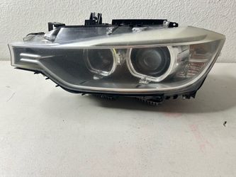 2012-2015 BMW 3-SERIES F30 LEFT DRIVER SIDE XENON HID HEADLIGHT OEM.  Complete OEM