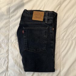 Levi’s Wedgie Straight Jean