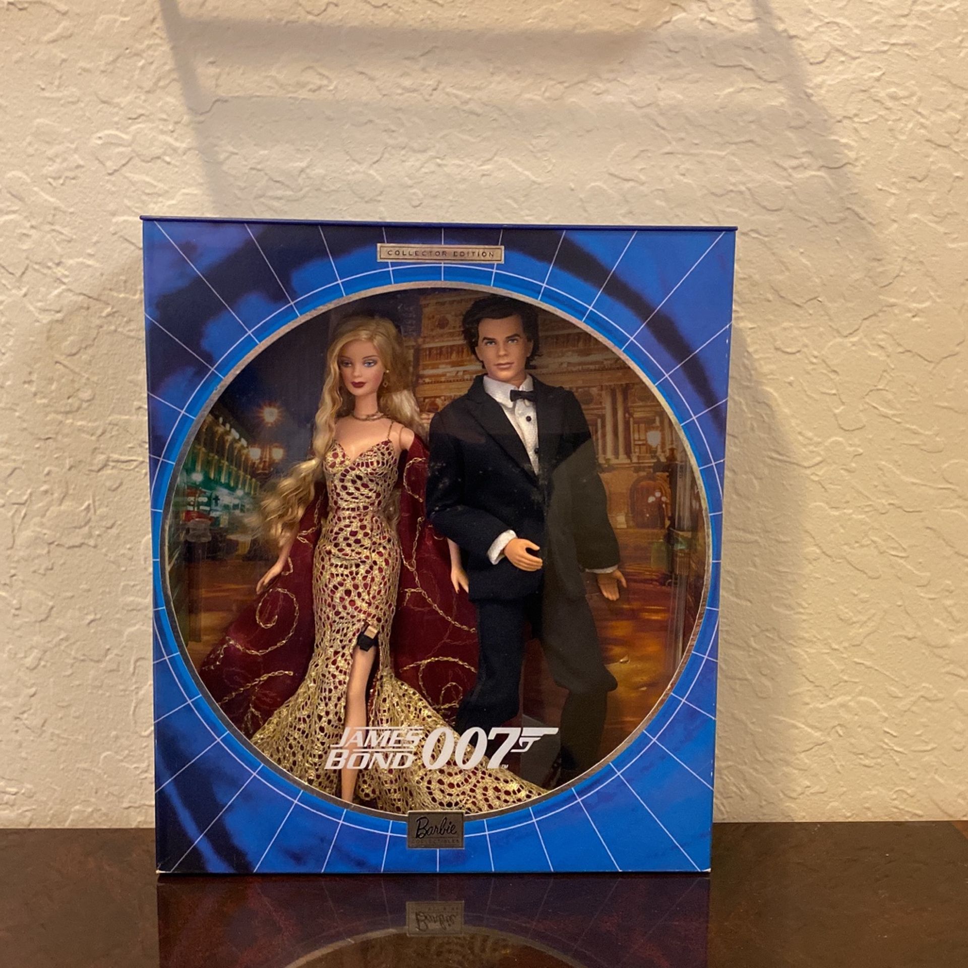 James Bond 007 Barbie And Ken Set