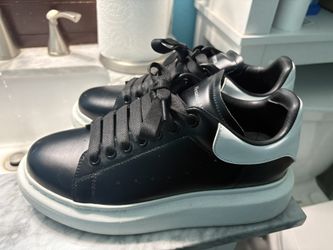 Alexander Mcqueens Size 8.5