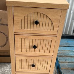 4 Drawer Dresser for Bedroom ,Modern Chest of Drawers with Fluted Panel Wood Storage Dresser Organizer with Deep Drawers,Wood Color