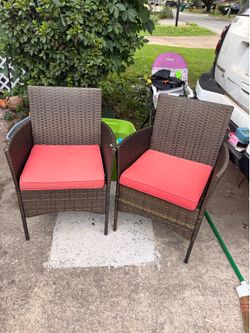 2 Piece Wicker set (chairs)