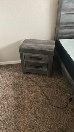 Queen bedroom set