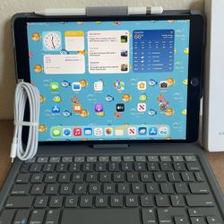 Apple iPad Air 3rd Generation (10.5” screen) 64GB With zagg Keyboard and Pencil 