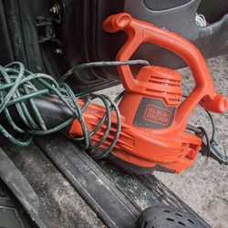 Black And decker Leaf Blower With Extension Cord