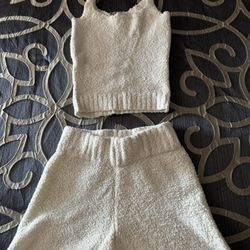 Skims two piece soft lounge shorts top set size Xs/S