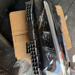 2023 Honda Civic  Si OEM LEFT Headlight And Underneath Braket 