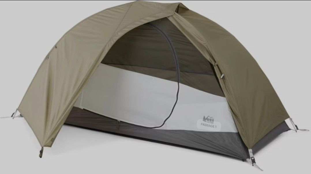 REI 1 person tent New 3 seasons