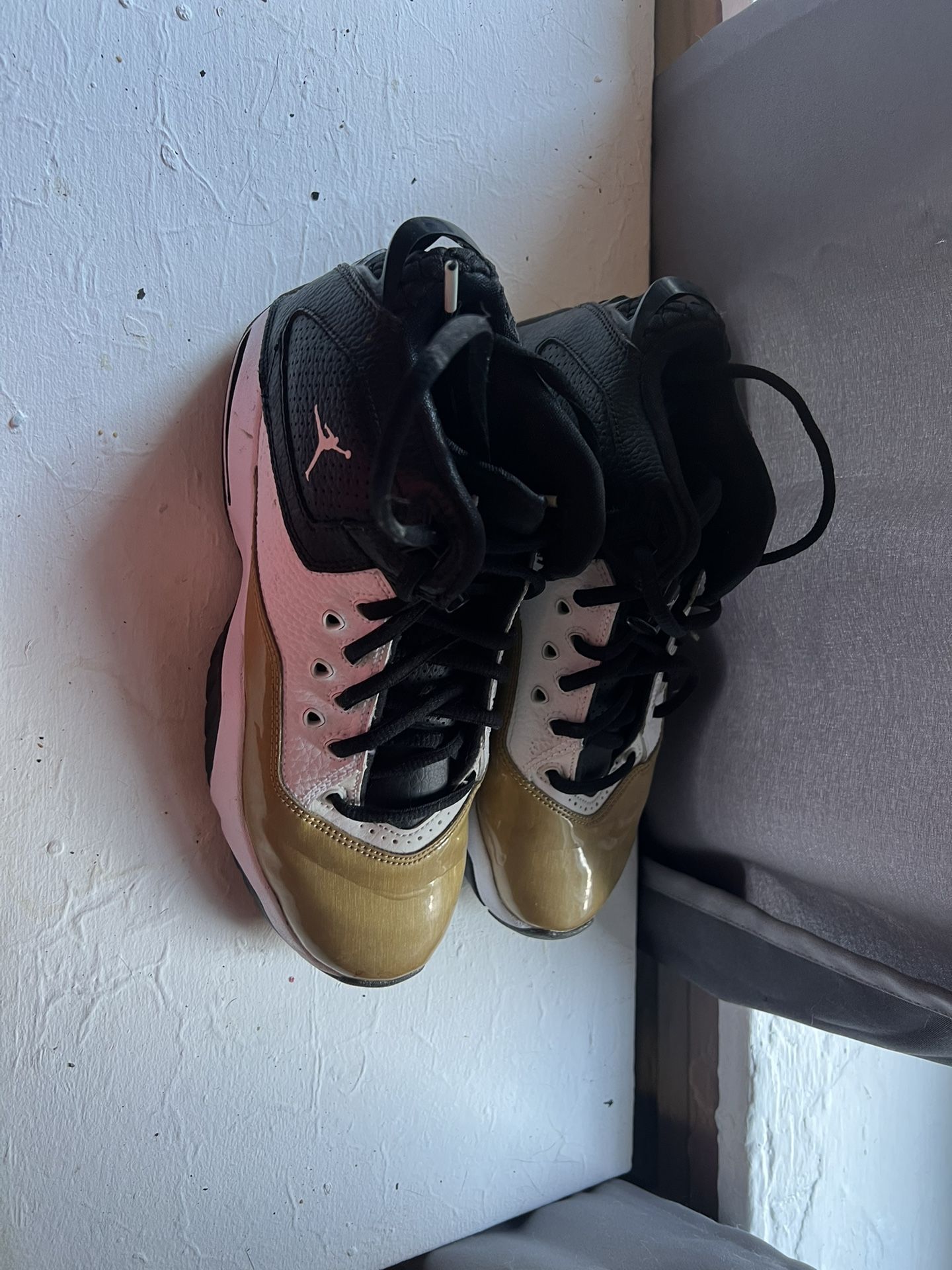Size 5 in Kids jordans Women 6.5.