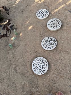 Round Concrete Stepping Stones Set of 4
