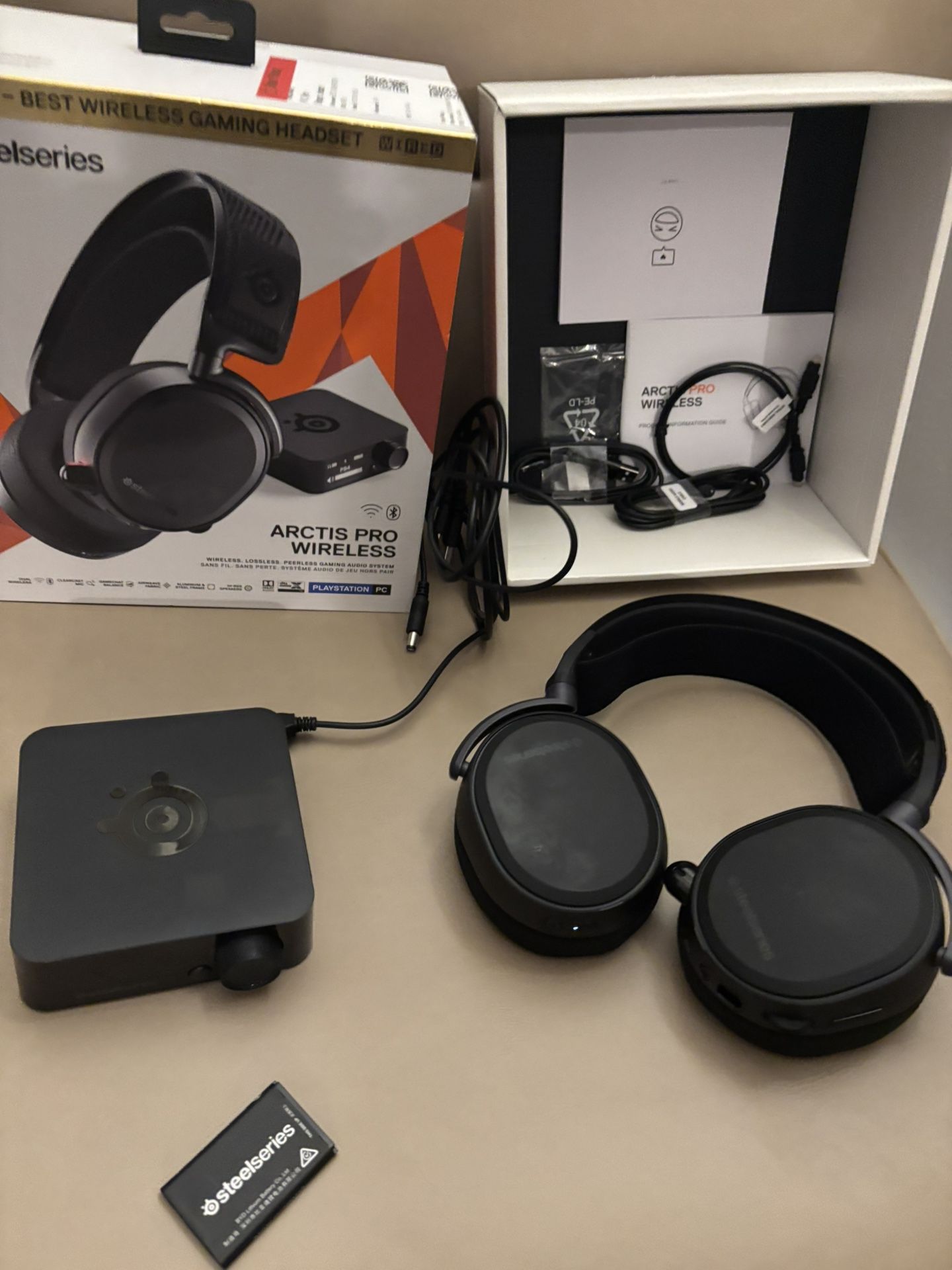 SteelSeries Arctis Pro Wireless Gaming Headset - High Fidelity 2.4 GHz Wireless - Mixable Bluetooth - Non-Stop Dual Battery - OLED Base Station - AI N