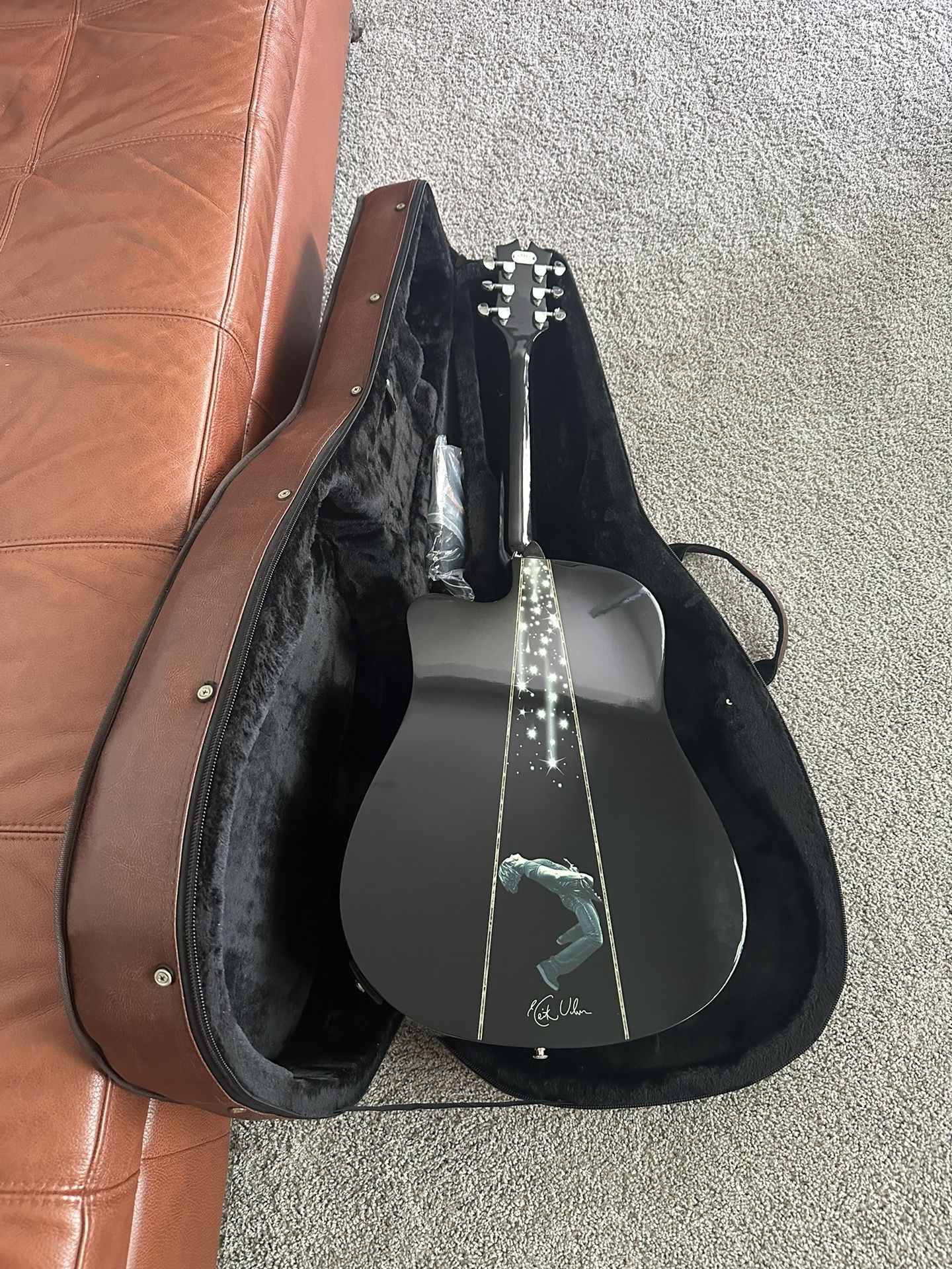 Keith urban rare guitar only 25900 made