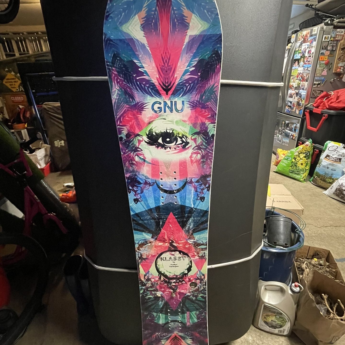 Gnu Klassy Women's Snowboard 151cm for Sale in Edmonds, WA - OfferUp