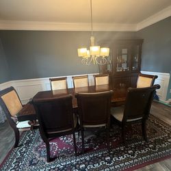 Moving Sale – Dining Room Set (Ashley Furniture)