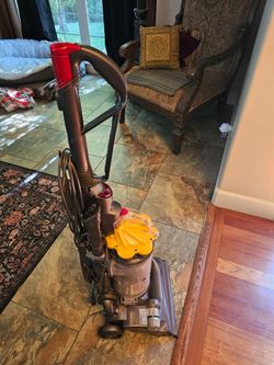 Dyson vaccum