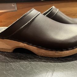 Clogs- Wood and brown leather by Clog Master