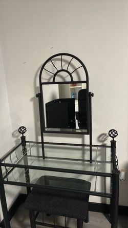 Make up vanity