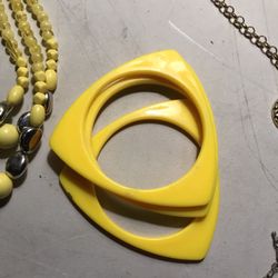 Vintage 1/8" Restored Bakelite Triangle Bracelet! Lovely Canary Yellow Color! 