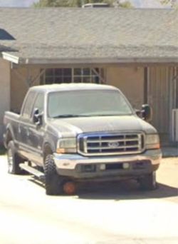 Ford F-250 Super Duty Crew Cab Pickup Truck