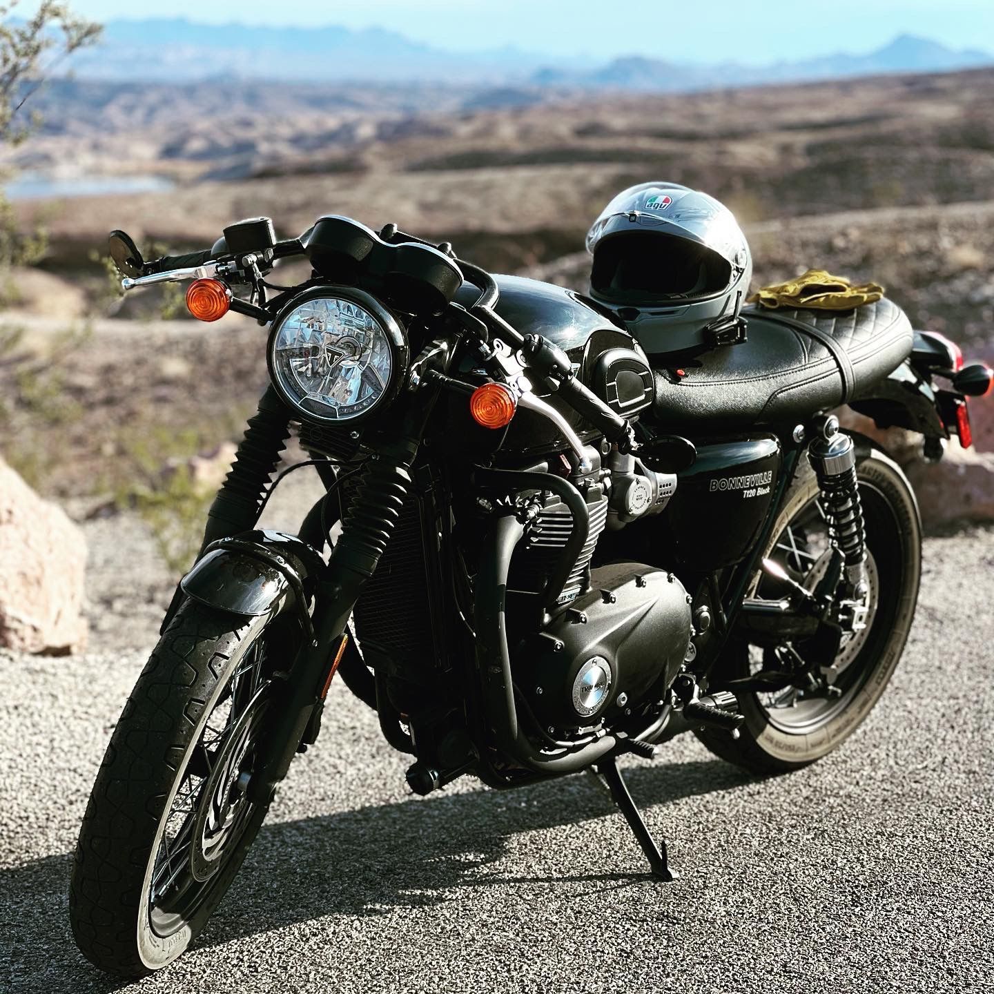2017 Triumph T120 Black