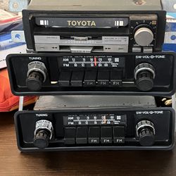 Toyota Land Cruiser Oem Radio / Tape Deck  