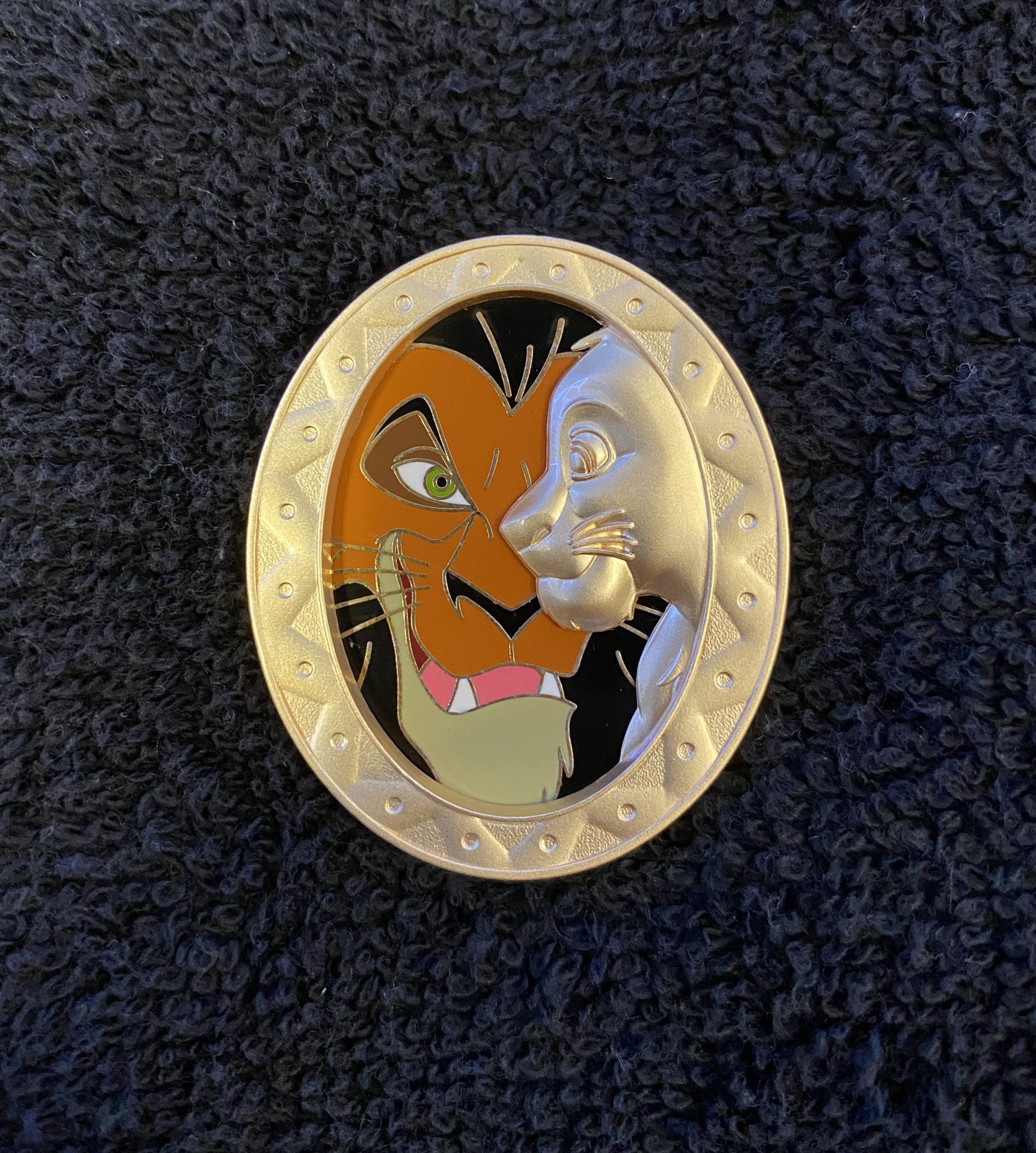Disney Pin #185, LE (3,000), Disney Duets: Scar/Simba