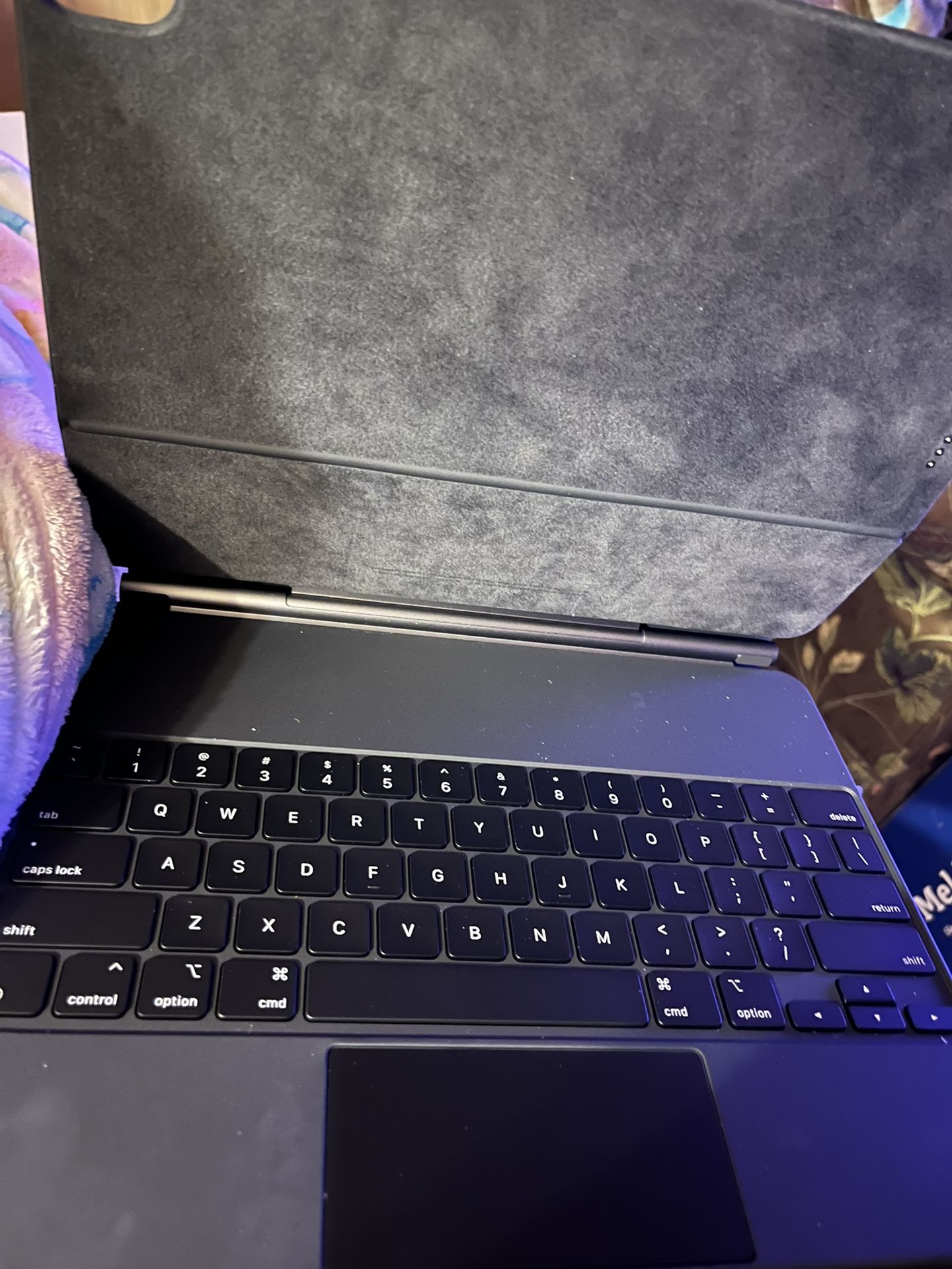 Magnet Keyboard For iPad