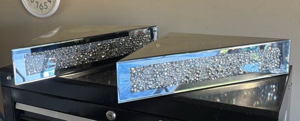 Mirror & Crushed Diamonds Corner Shelves 16”x8”x3”