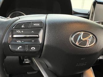 2019 Hyundai Veloster Thumbnail