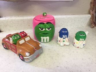 M&M set