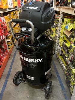 Husky eléctric air Compressor 30 gallón
