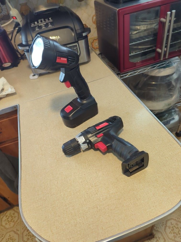 18v Flashlight And 18v 3/8 th Drill
