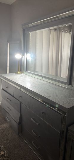 SILVER FAUX CROC MIRROR BEDROOM SET