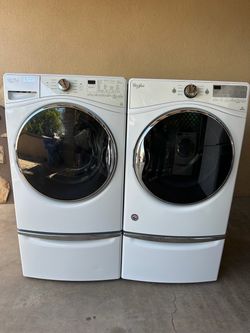 Whirlpool washer and electric dryer