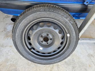 VW Golf IV 5 Lug Wheel