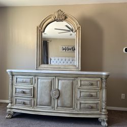 Dresser & Armoire 