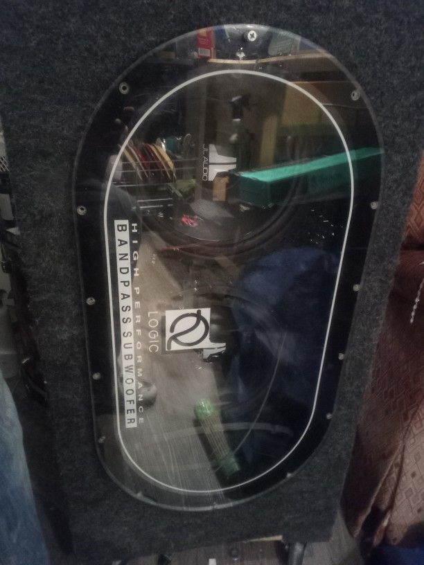 JL Audio Dual 12" Logic Bandpass subwoofer