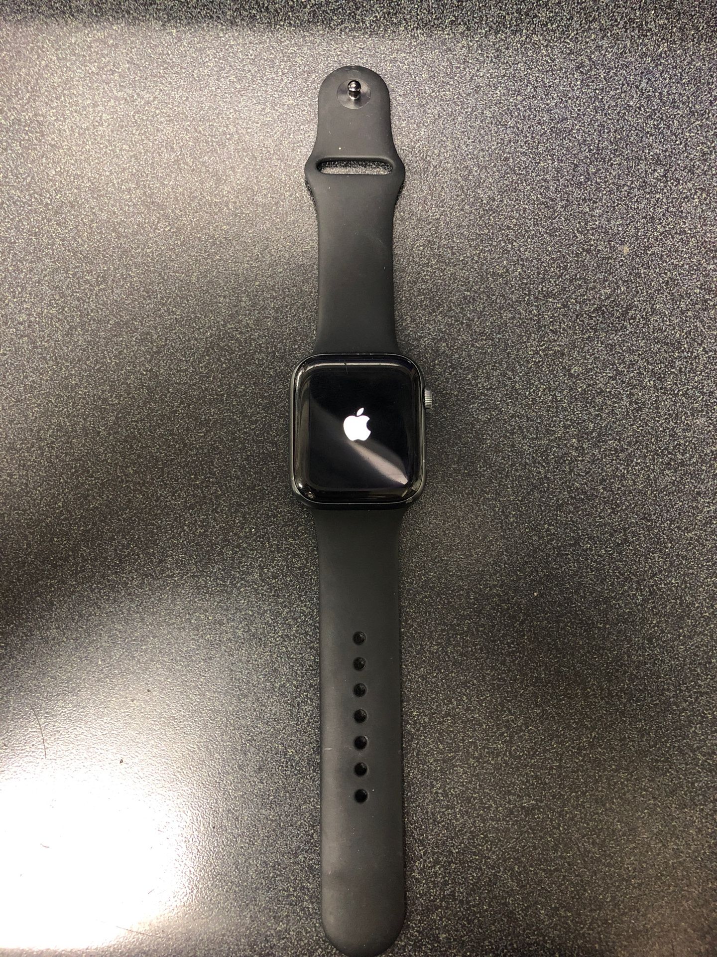 Apple Mu6l2ll/a series 4 44mm gps only Black color watch