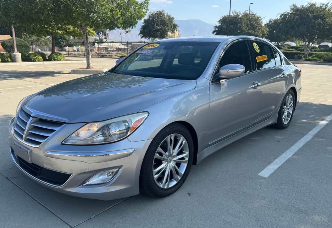 2012 Hyundai Genesis