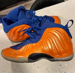 Nike knicks foams size 6.5