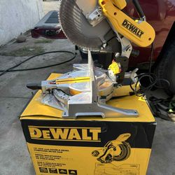 DEWALT
15 Amp Corded 12 in. Compound Double Bevel Miter Saw