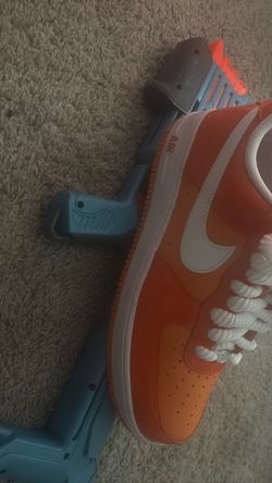 Orange af1 Air Force one Air Force 1 low