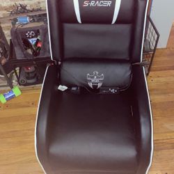 S-Racer Gaming Recliner Chair with Massage — Black & White (Great Condition)