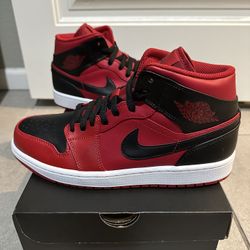 Brand New Jordan 1 Nike Retro Mid Reverse Bred Men’s 