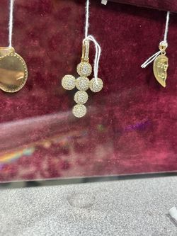 10k diamond cross pendant