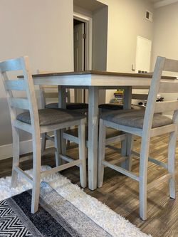 Dining Table Set with 4 Chairs