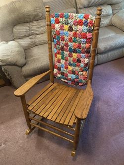 Rocking Chair / Real Wood / Handmade Quilt 