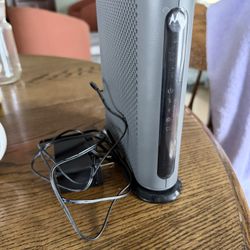 Motorola Modem & TP Link Deco Router