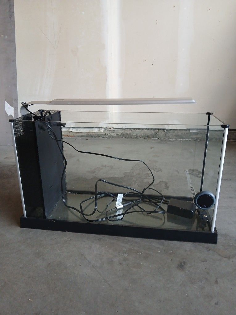5 Gal Fluval Aquarium